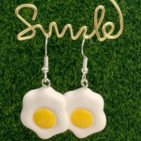 Egg Earring, Funny Food Earring, Chicken Earring, Gift Idea, Cooking Earring - Picture 4 of 6